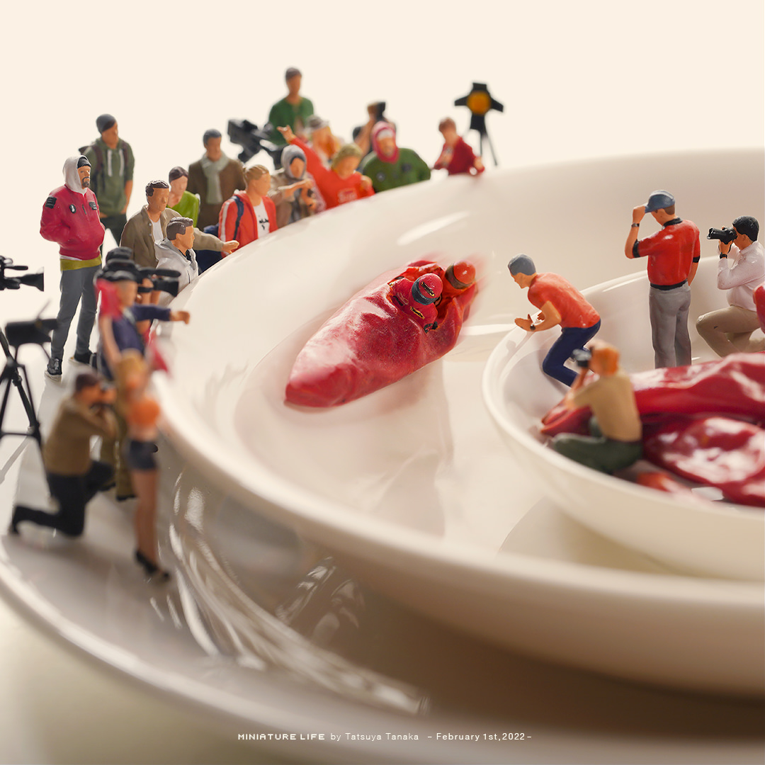 Tatsuya Tanaka crée des scènes miniatures en détournant des objets du  quotidien